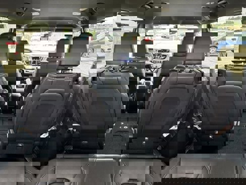 New 2025 Chrysler Pacifica Select image 16