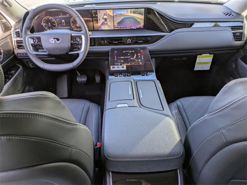 New 2025 INFINITI QX80 Luxe image 18