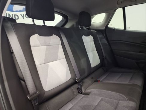 Used 2025 Chevrolet Trax LS w/ LS Convenience Package image 32