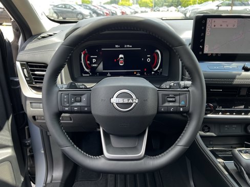 New 2025 Nissan Rogue Platinum image 12