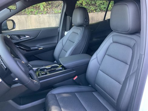 New 2026 Chevrolet Equinox LT w/ Convenience Package II image 14