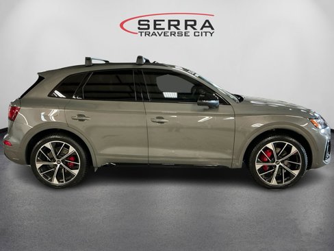 Certified 2024 Audi SQ5 Prestige image 4