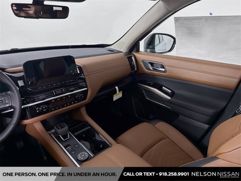 New 2025 Nissan Pathfinder Platinum image 25
