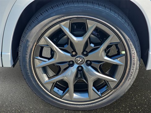New 2025 Lexus TX 500h AWD image 33