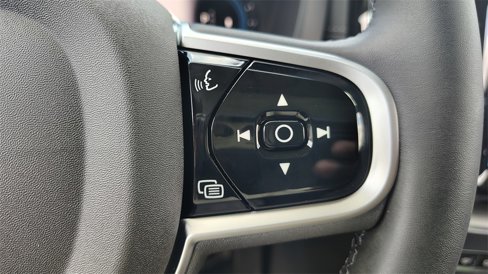 New 2025 Volvo XC60 B5 Ultra w/ Protection Package Premier image 17