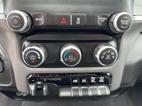 Used 2024 RAM 2500 Big Horn w/ Off Road Package image 38