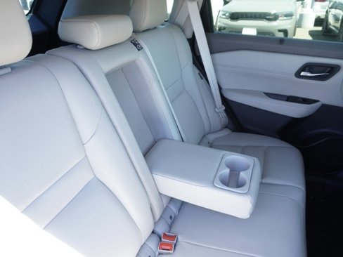 Used 2023 Nissan Rogue SL w/ SL Premium Package image 28