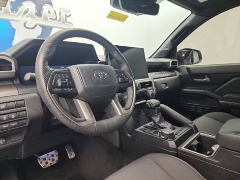 Used 2024 Toyota Tacoma TRD Sport w/ TRD Sport Upgrade Package image 17