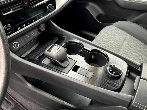 Certified 2022 Nissan Rogue SV image 20