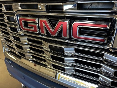 New 2025 GMC Sierra 2500 Denali w/ Denali Reserve Package image 35