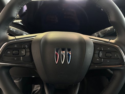 Used 2025 Buick Envista Sport Touring image 27