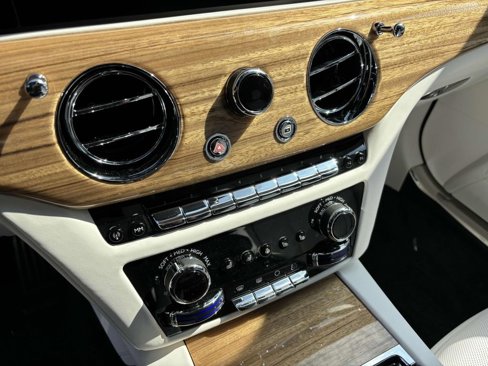 New 2025 Rolls-Royce Ghost image 25