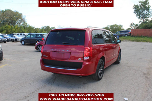 Used 2016 Dodge Grand Caravan R/T image 4