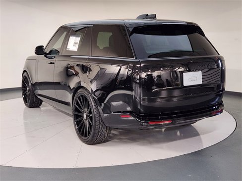 New 2025 Land Rover Range Rover SE image 6