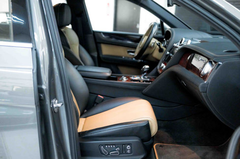 Used 2018 Bentley Bentayga image 79