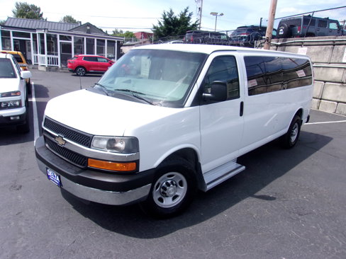 Used 2016 Chevrolet Express 3500 LT w/ LT Preferred Equipment Group image 4