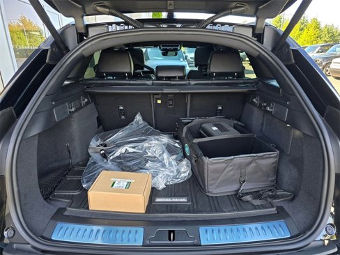 New 2026 Land Rover Range Rover Velar S image 27