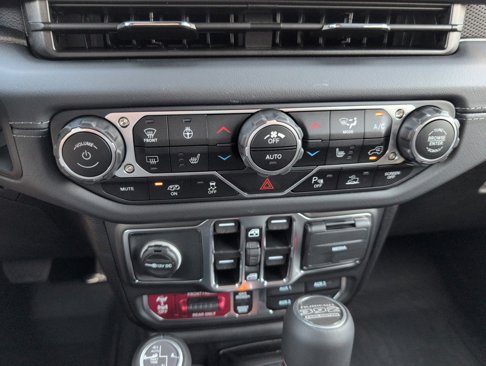 New 2025 Jeep Wrangler Unlimited Rubicon 392 image 18