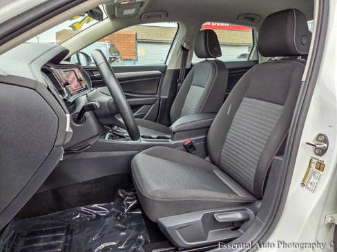 Used 2024 Volkswagen Jetta S image 9
