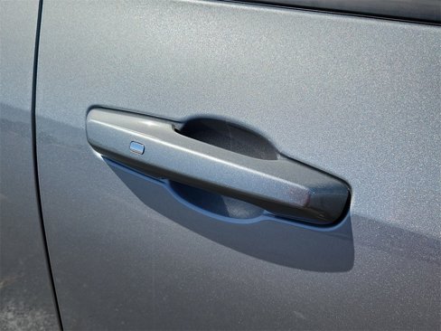 New 2026 Chevrolet Equinox LT w/ Convenience Package II image 11