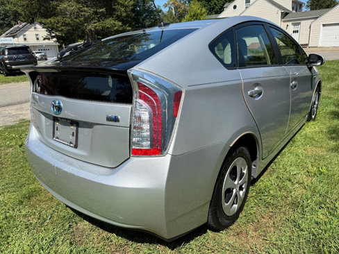 Used 2015 Toyota Prius Four image 7