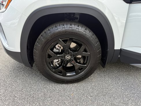 New 2025 Volkswagen Atlas Peak Edition SE image 27
