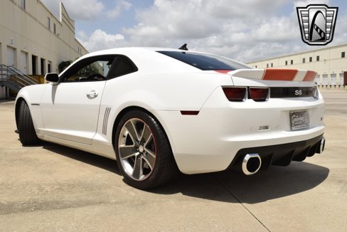 Used 2011 Chevrolet Camaro SS w/ RS Package image 3