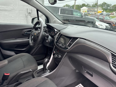 Used 2018 Chevrolet Trax LS image 26