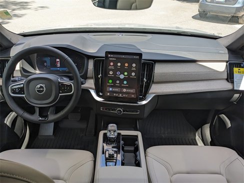 New 2026 Volvo XC90 B5 Plus image 16