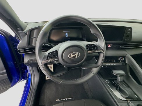 Used 2025 Hyundai Elantra Sport w/ Cargo Package image 11