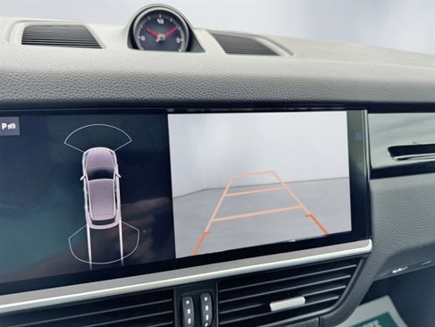 Used 2019 Porsche Cayenne image 19