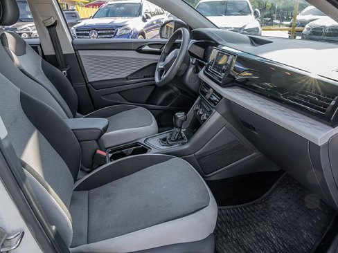Used 2022 Volkswagen Taos S image 19