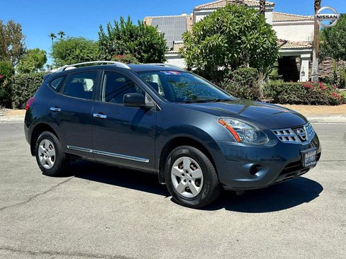 Used 2014 Nissan Rogue S w/ Convenience Package image 3