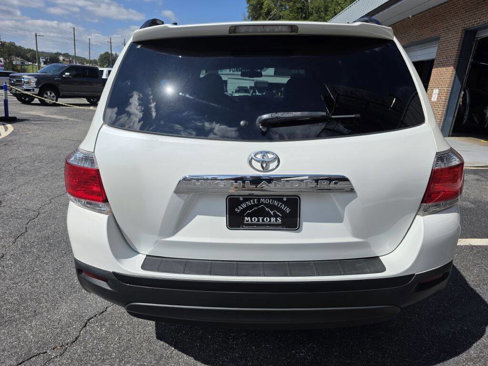 Used 2012 Toyota Highlander FWD image 4