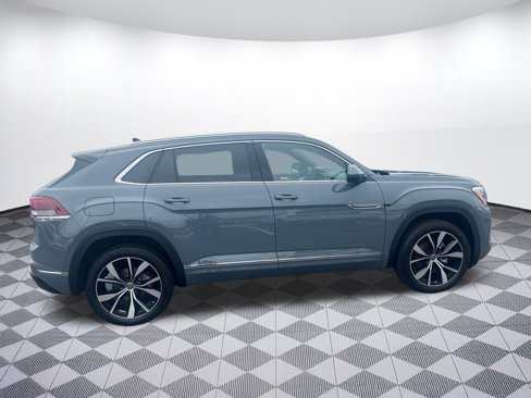 Used 2025 Volkswagen Atlas Cross Sport SEL Premium R-Line image 7