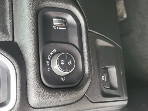 Used 2023 RAM 1500 Big Horn image 17