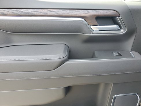 New 2026 GMC Sierra 1500 SLT w/ SLT Premium Package image 14