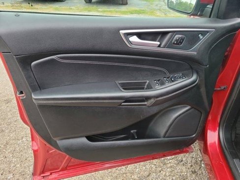 Used 2024 Ford Edge Titanium image 17