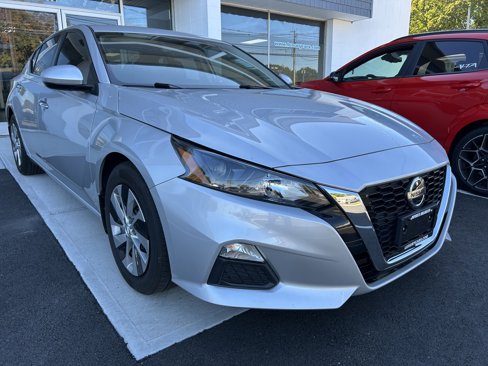 Used 2022 Nissan Altima 2.5 S image 1