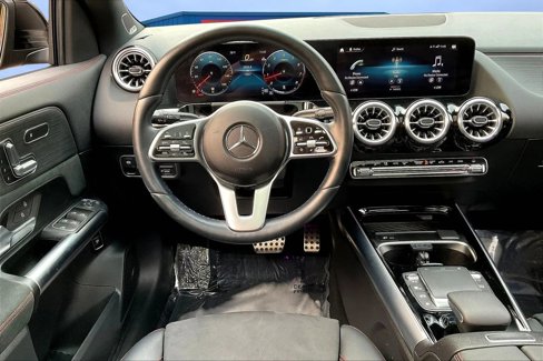 Used 2023 Mercedes-Benz GLA 250 4MATIC image 5