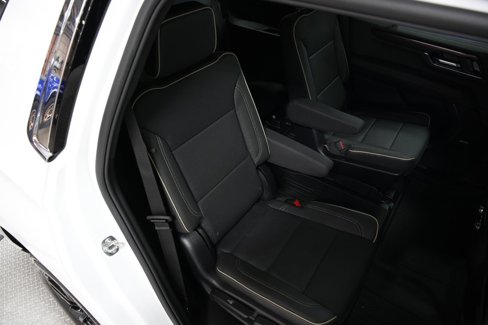 New 2026 GMC Yukon Elevation image 16
