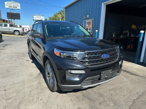 Used 2021 Ford Explorer XLT w/ Equipment Group 202A image 3