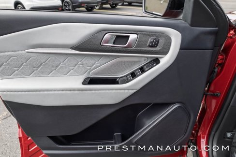 Used 2025 Ford Explorer Platinum w/ Ultimate Package image 24