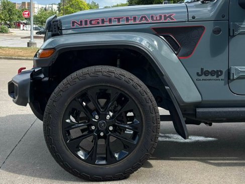 Used 2024 Jeep Gladiator Sport image 32