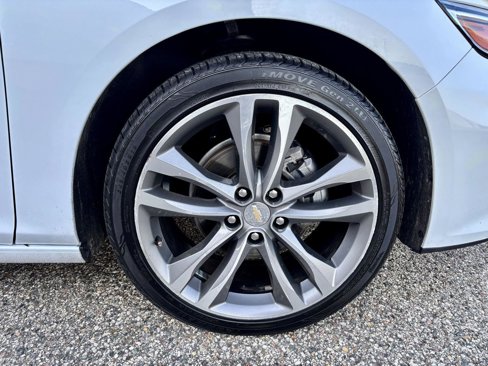 Used 2023 Chevrolet Malibu LT image 13