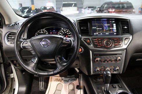 Used 2020 Nissan Pathfinder SL image 19
