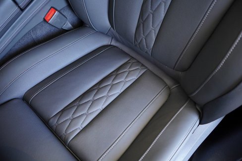 New 2026 BMW ALPINA XB7 image 12