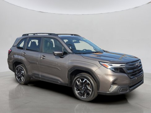 Certified 2025 Subaru Forester Limited image 10