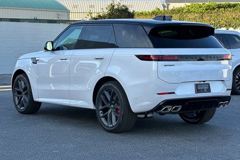 New 2025 Land Rover Range Rover Sport Dynamic SE image 3