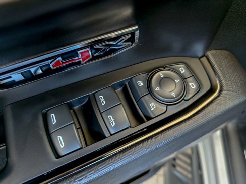 Used 2024 GMC Sierra 1500 AT4X image 8